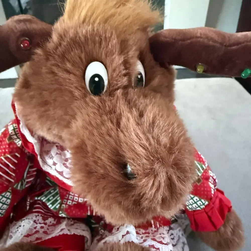 Dan Dee Christmas Moose Plush Musical Light Up Antlers 13